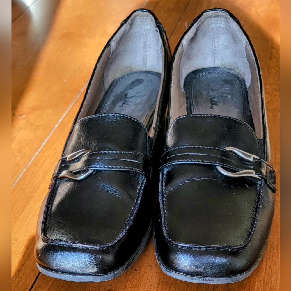 Womens Life Strides Black Loafers - Size 10M